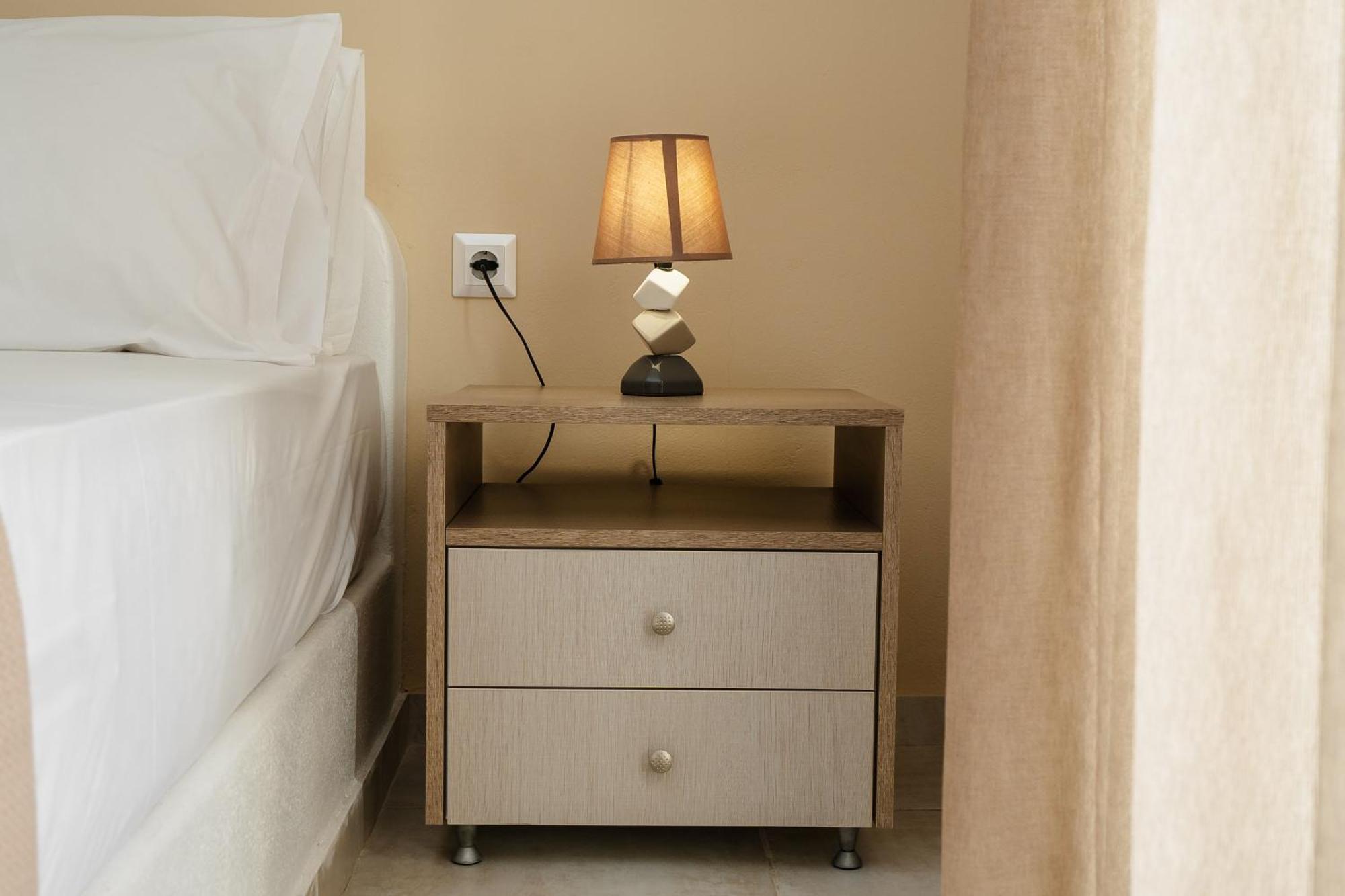 Evripus Suites Kastrákion Buitenkant foto